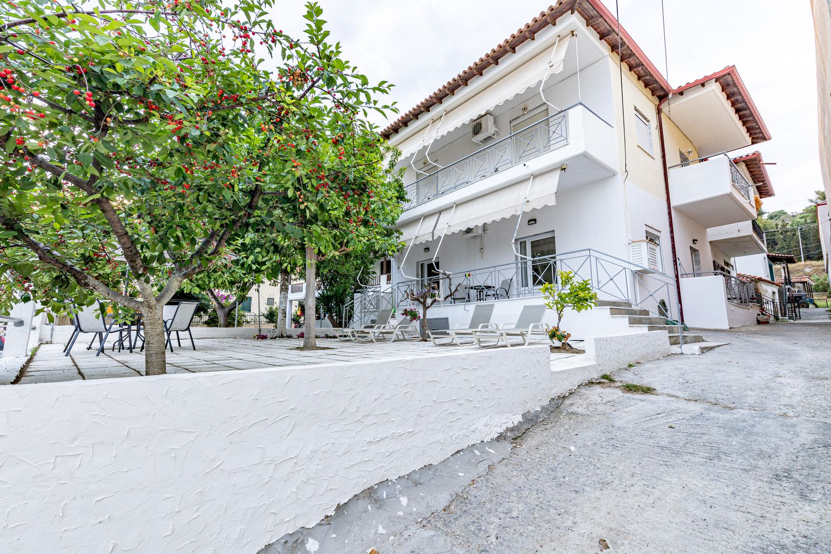 Skioni Apartments - Family Apartment Beach Front