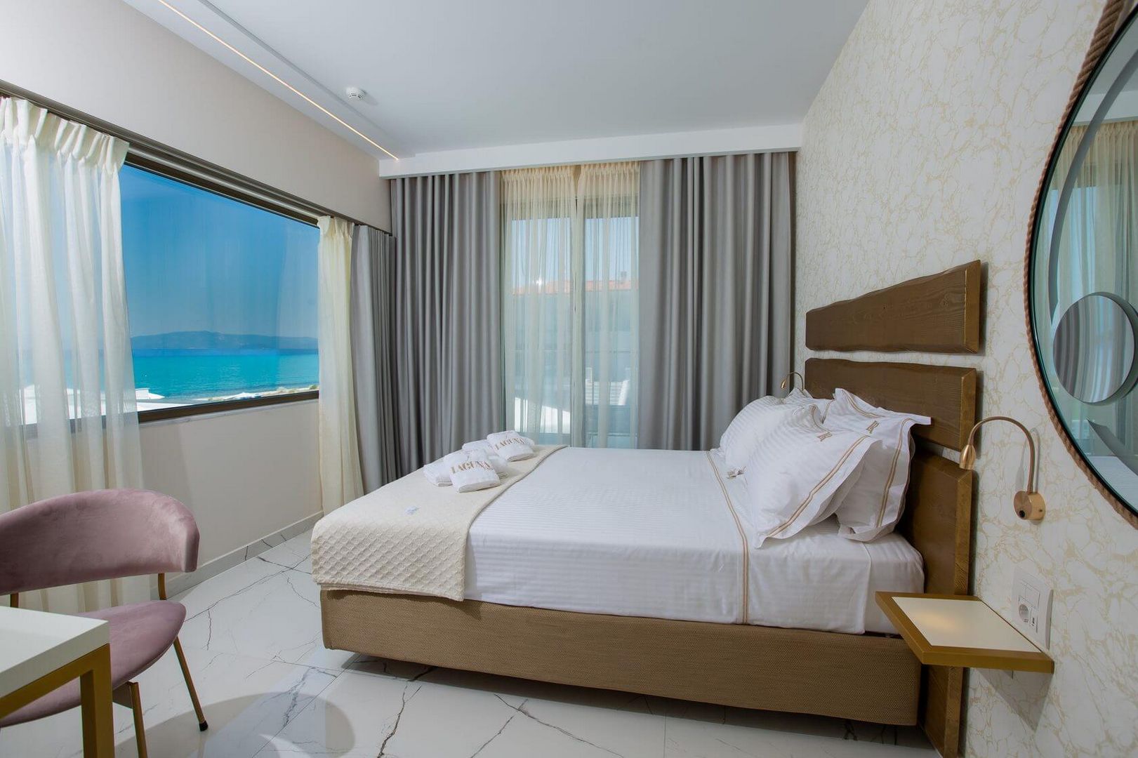 Laguna Resort - Junior Suite Front Sea View