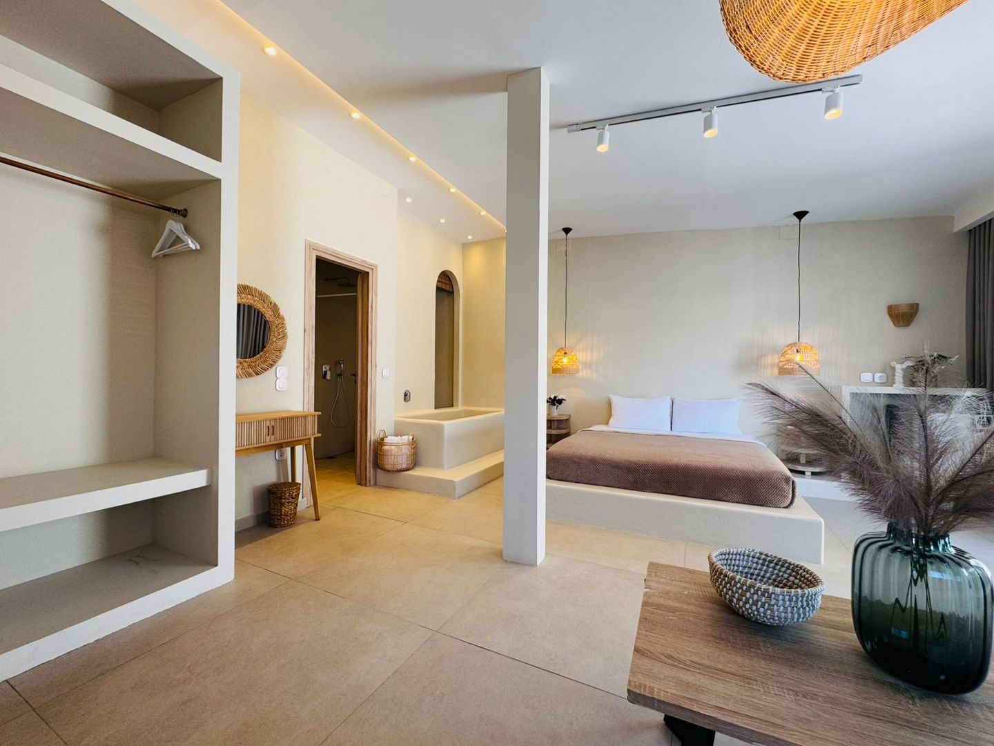 Haris Hotel - Superior Suite with Private Pool