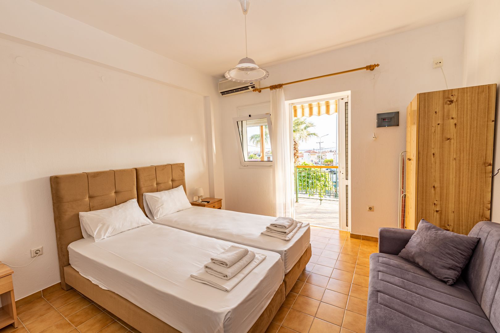 Skioni Studios - Triple room Sea View